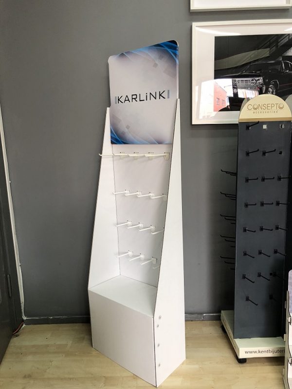 rafli-karton-stand-02