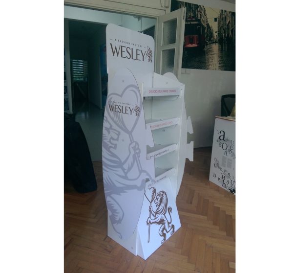 karton-stand-rafli-08923