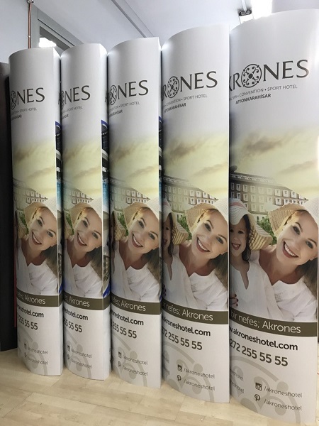 karton-totem-46-3424