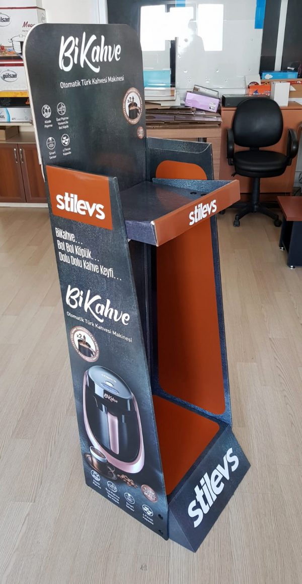 karton-stand-rafli-4540